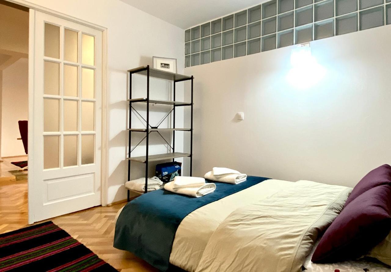Appartement Bârlog à Braşov Extérieur photo